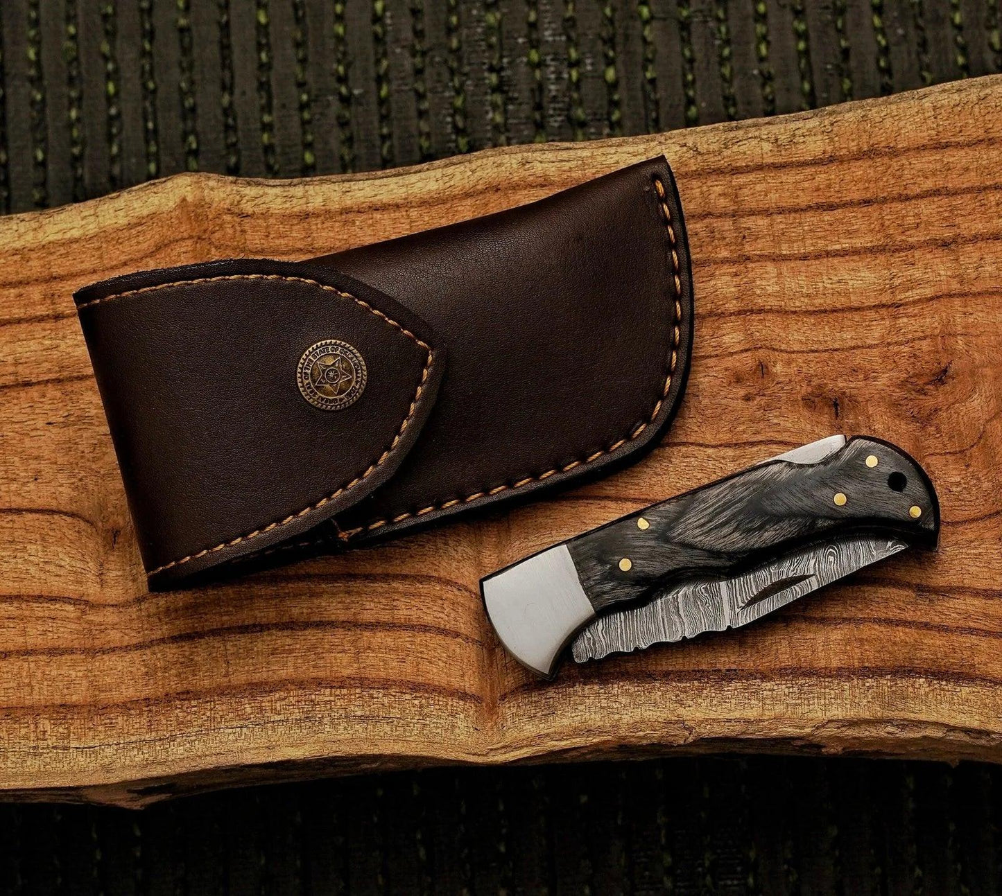 Handcrafted Damascus steel folding Knife with Exotic Wood handle - Damascus Kings