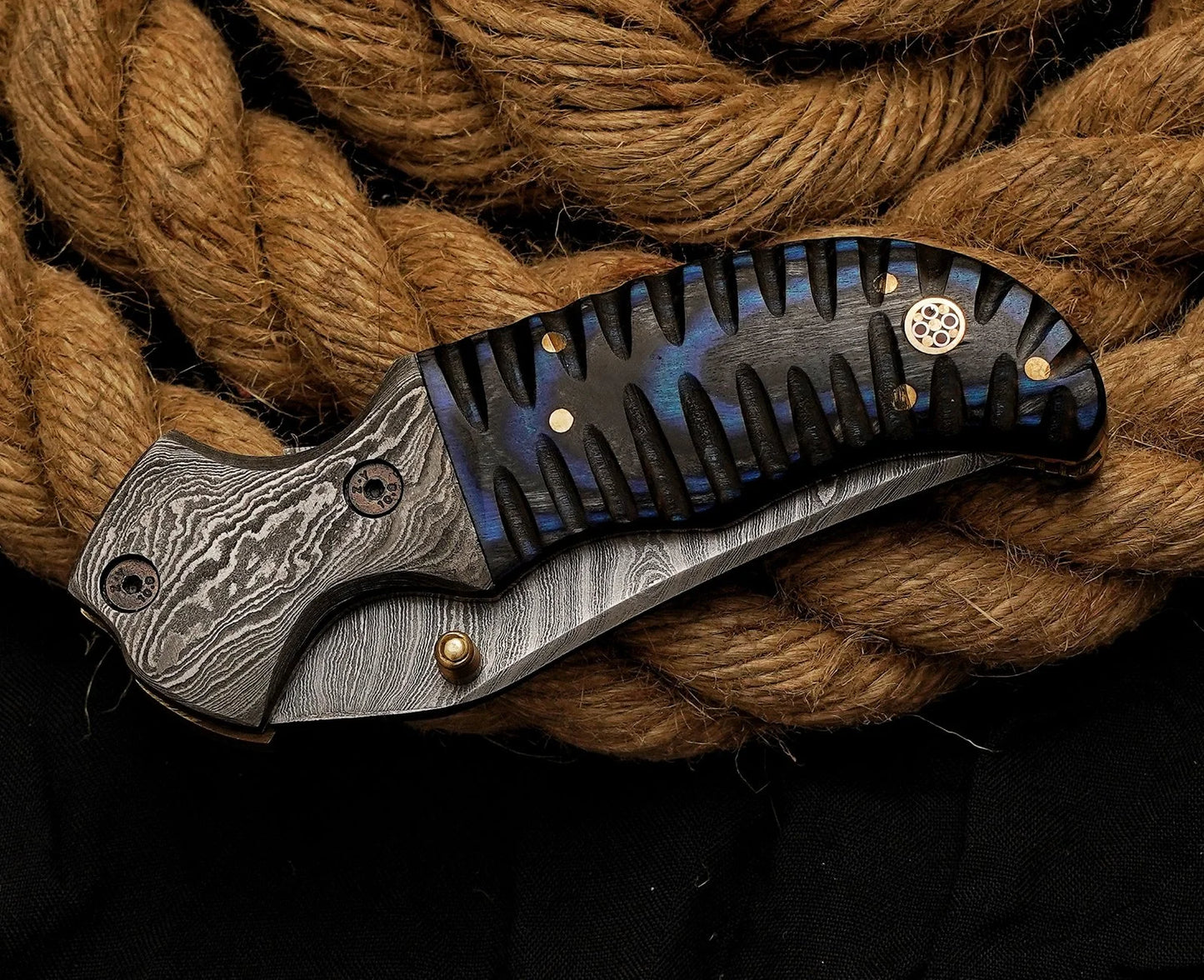 8″ Unique Handcrafted Damascus steel folding Knife