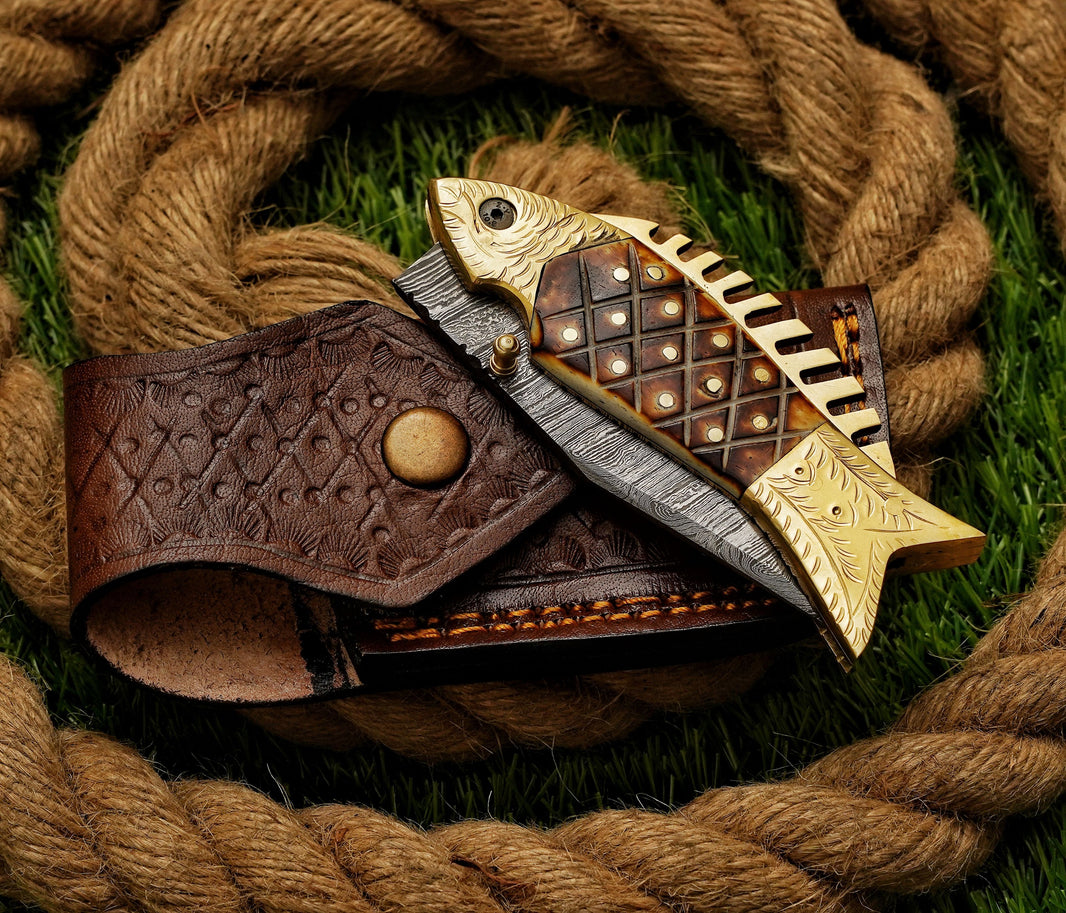 Artisan Damascus Folding Knife for Everyday Use main image 0