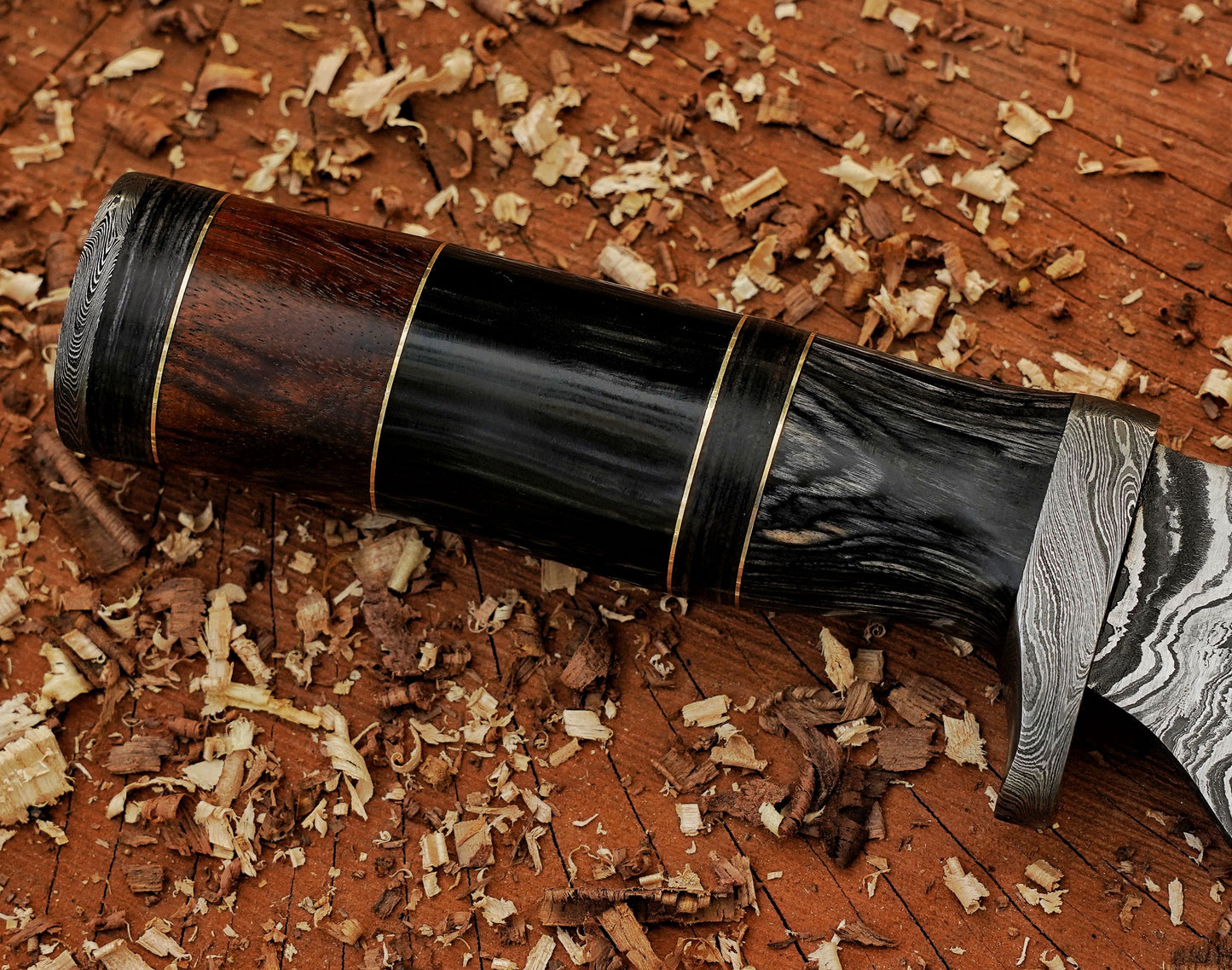 Unique Handcrafted Damascus steel Knife with Black Horn