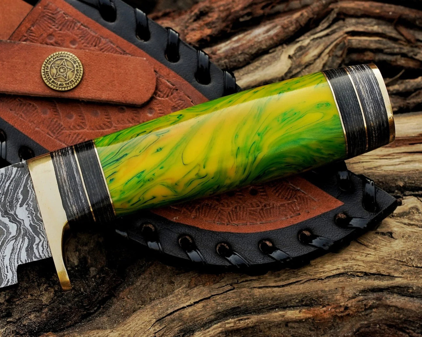 Unique Handcrafted Damascus steel Knife