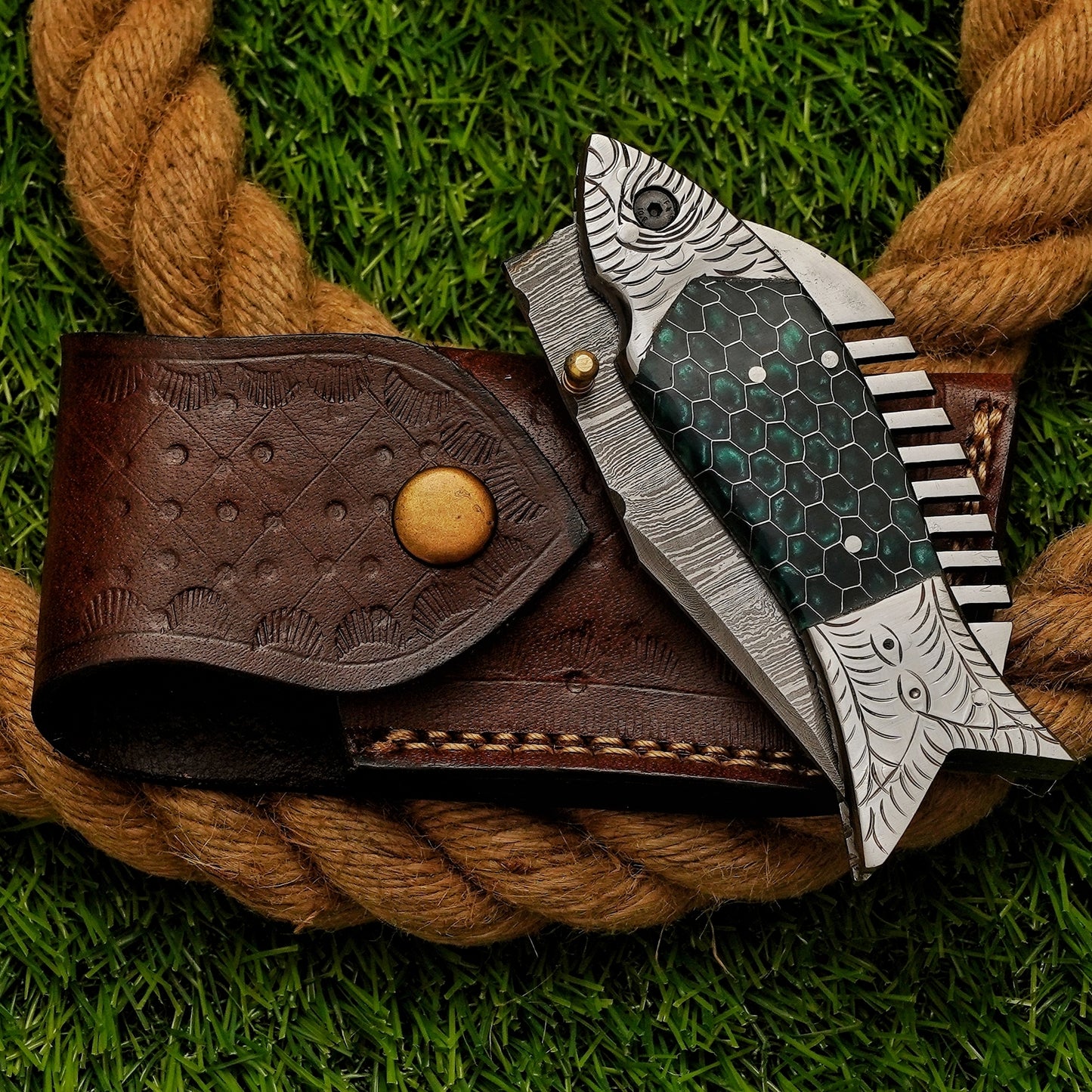 Custom Handmade Damascus Green Fish Pocket Knife Damascus Folding Knife Engraved Steel Bolster Exquisite Artistry