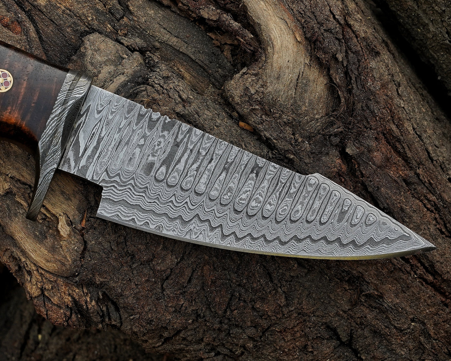 Unique Handcrafted Damascus steel Knife