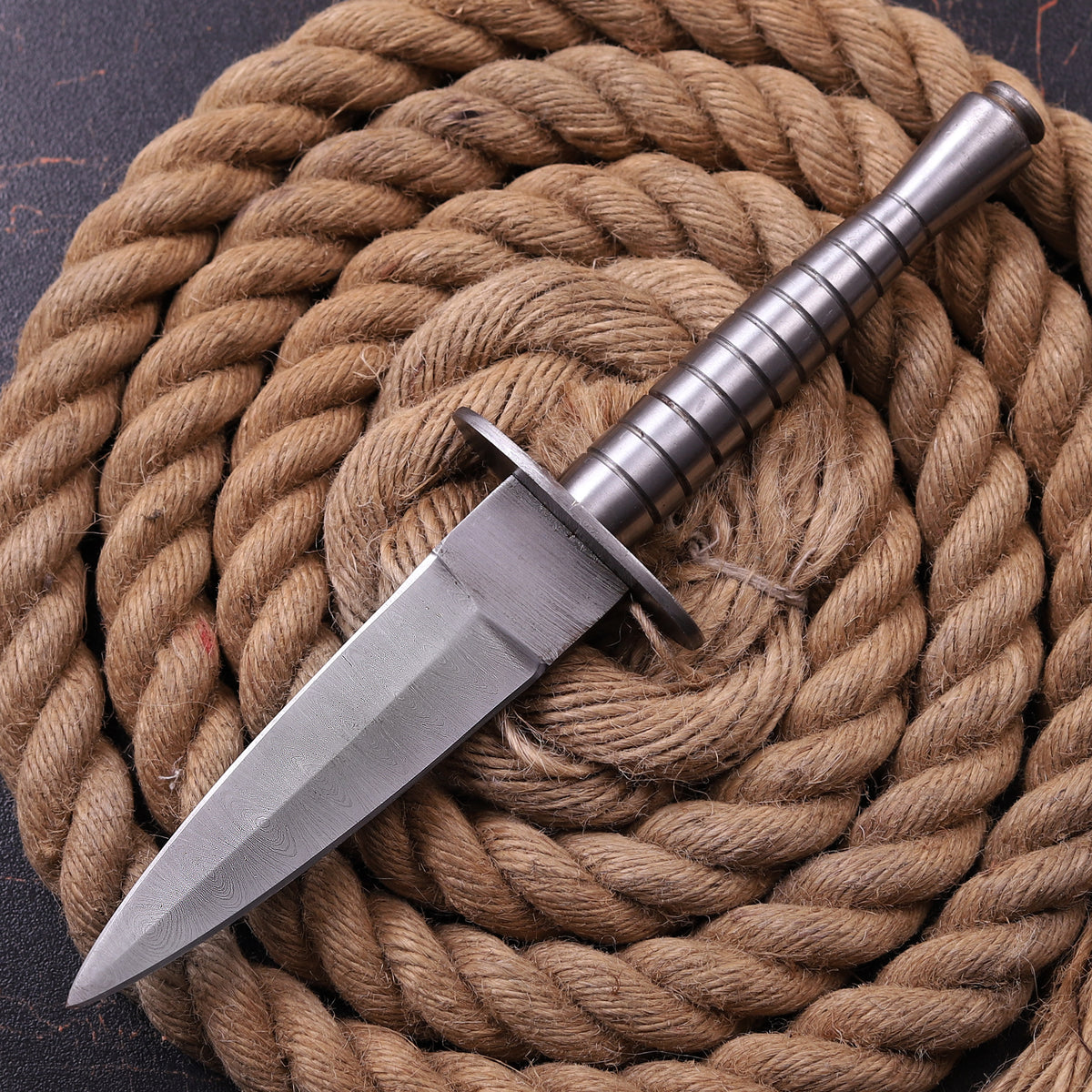 Damascus Steel Knife with Ribbed Steel Handle