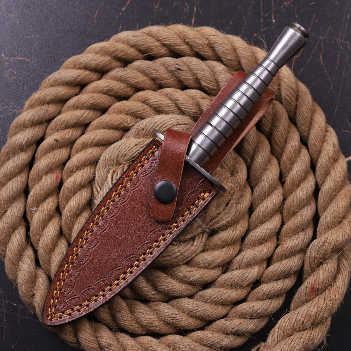 Damascus Steel Knife with Ribbed Steel Handle